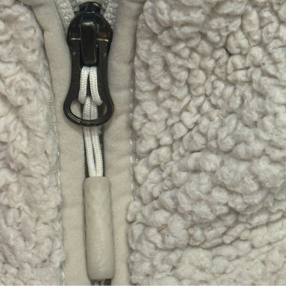 The North Face Campshire Sherpa Fleece Off-White Vest flaw - Picture 5 of 10